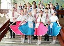 Детский образцовый ансамбль народного танца.